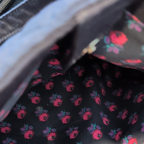 Vera Bradley Black Quilted Shoulder Bag - Picture 4 of 4